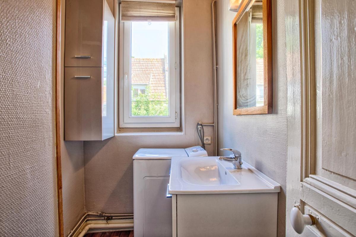 Embruns - F2 400m de la mer - Juno Beach - Housity