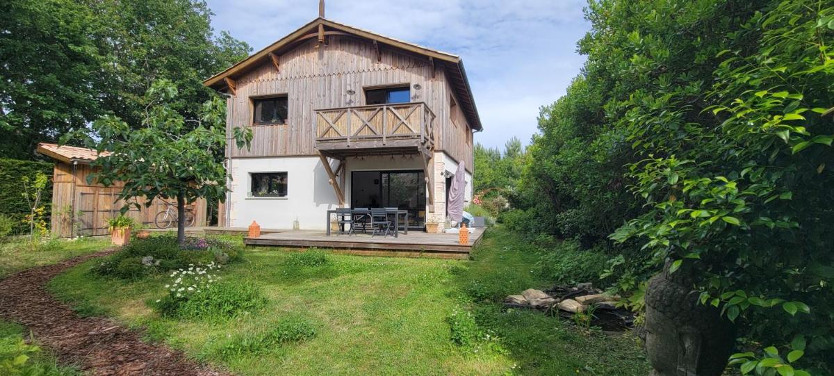 Les Callunes chambres d'hôtes et location meublée à 800 m de la plage ! - Housity
