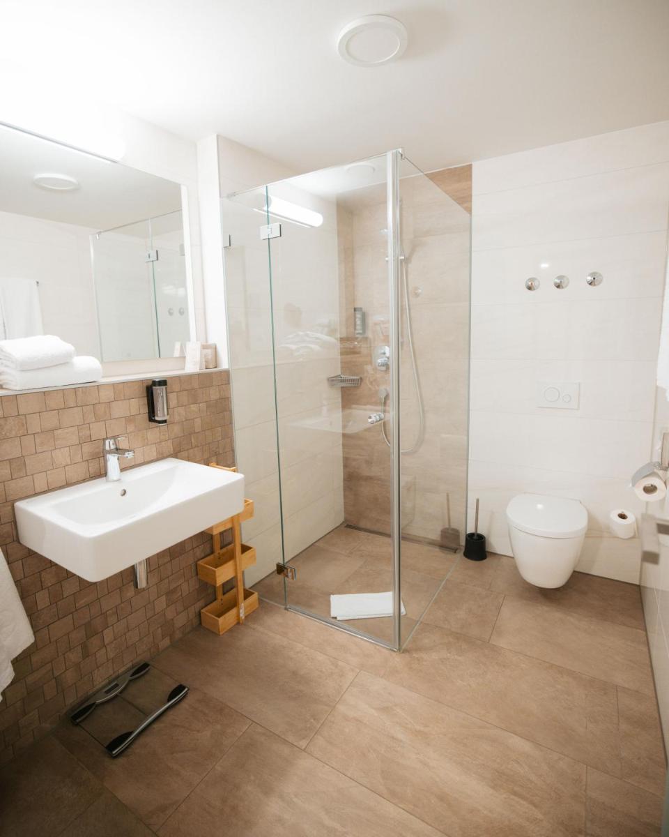 Hotel Poellners 20 min von München Hbf - Housity