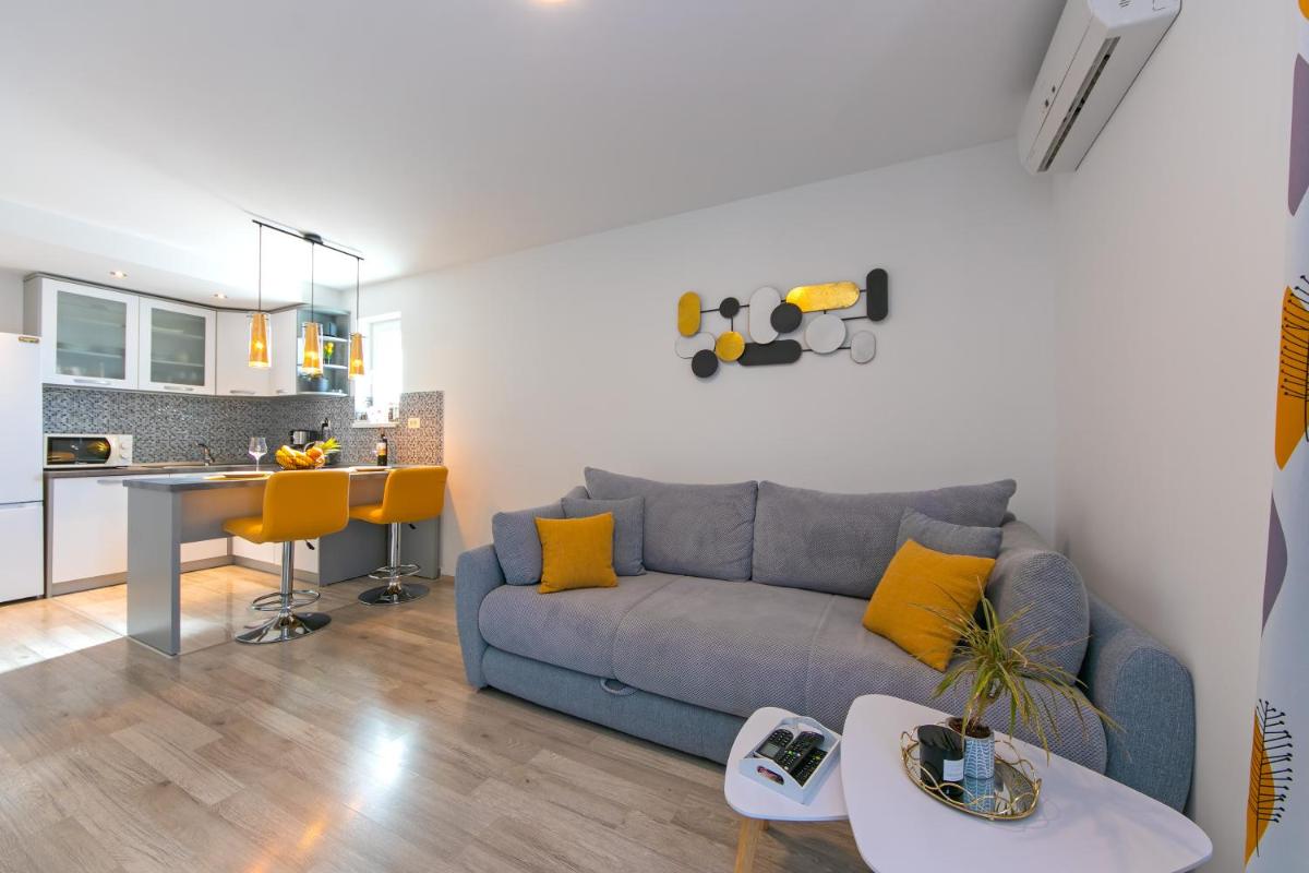 Apartments Nataly with FREE PARKING - Housity
