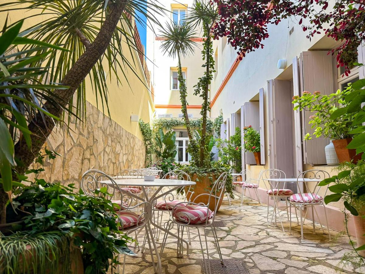 Hôtel L'orque Bleue - Housity
