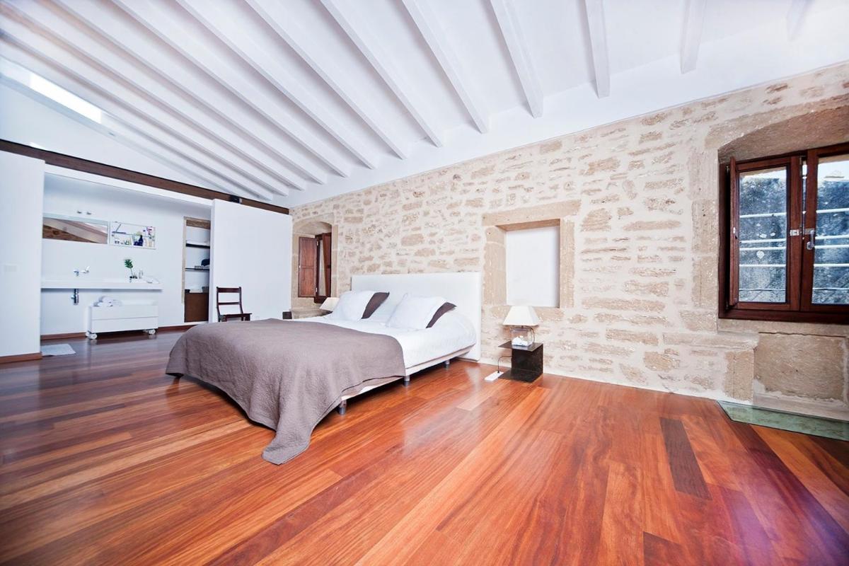 Casa Muralla - Housity