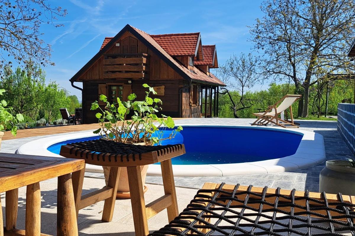 Family friendly house with a swimming pool Sveti Ivan Zelina - Prigorje - 20657 - Housity