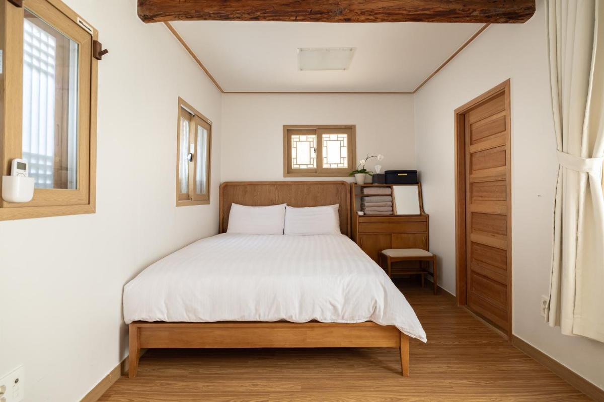Private Traditional Hanok in Seoul Entire House , JNPSTAY - Housity