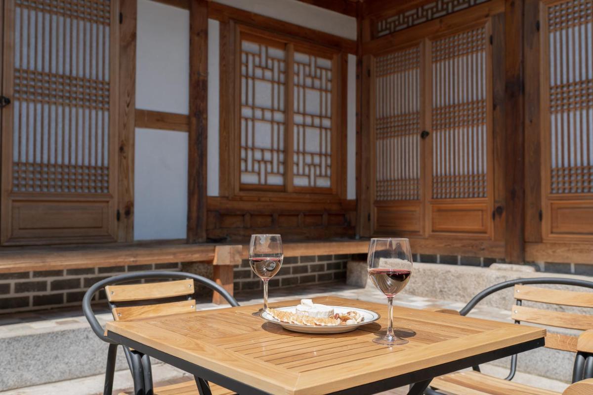 Private Traditional Hanok in Seoul Entire House , JNPSTAY - Housity