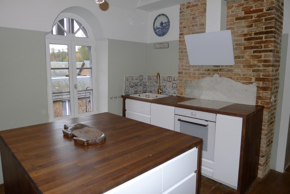 Gite Hotel de maître centre village la Chapelle - Housity