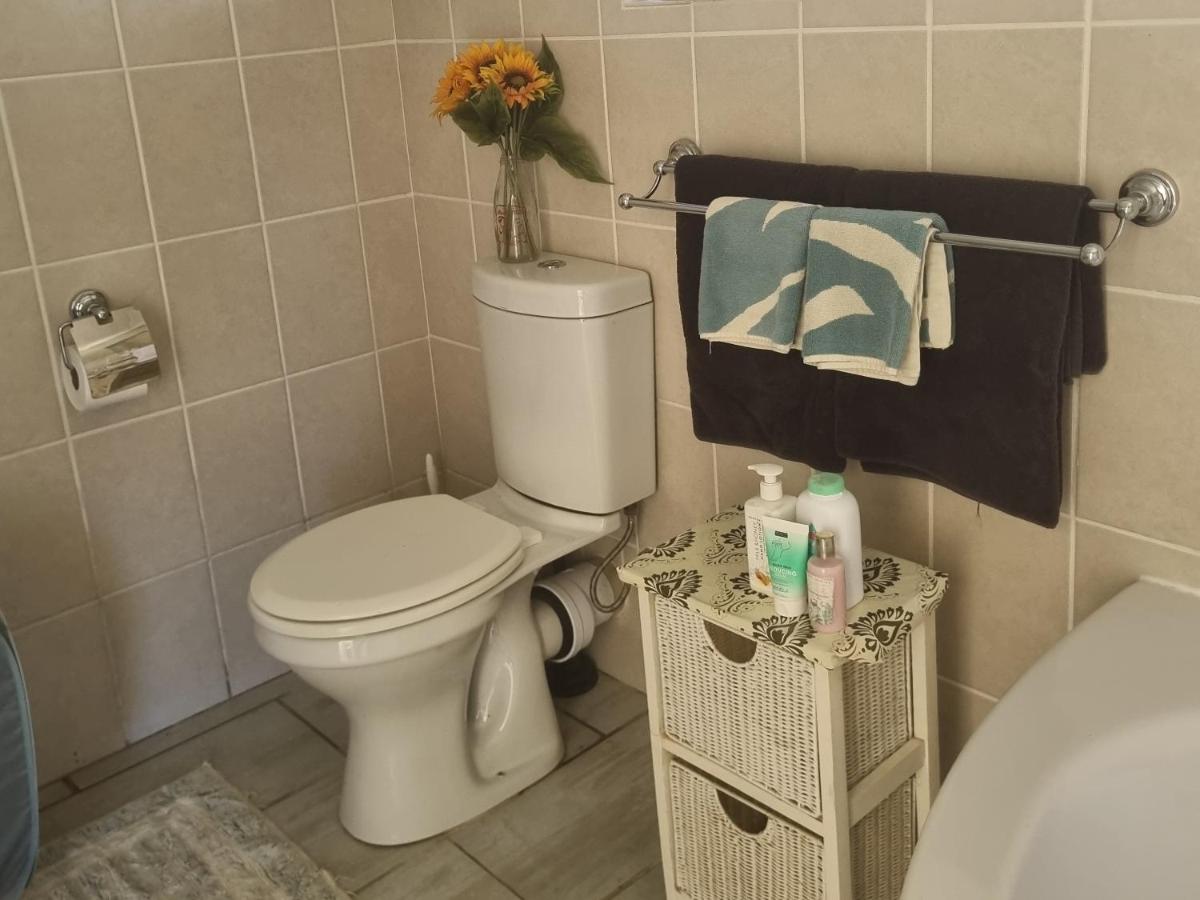 The Cottage on the Corner - Housity