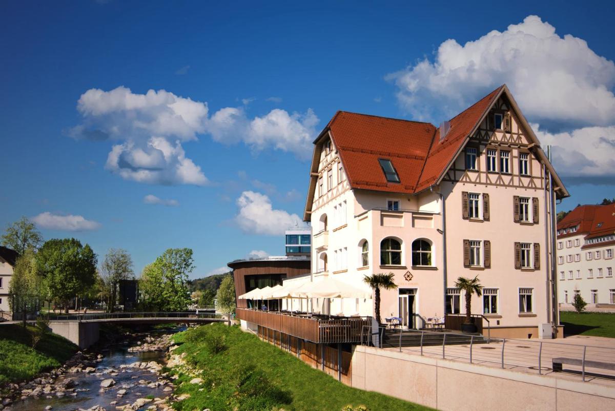 Hotel Villa Hirzel - Housity