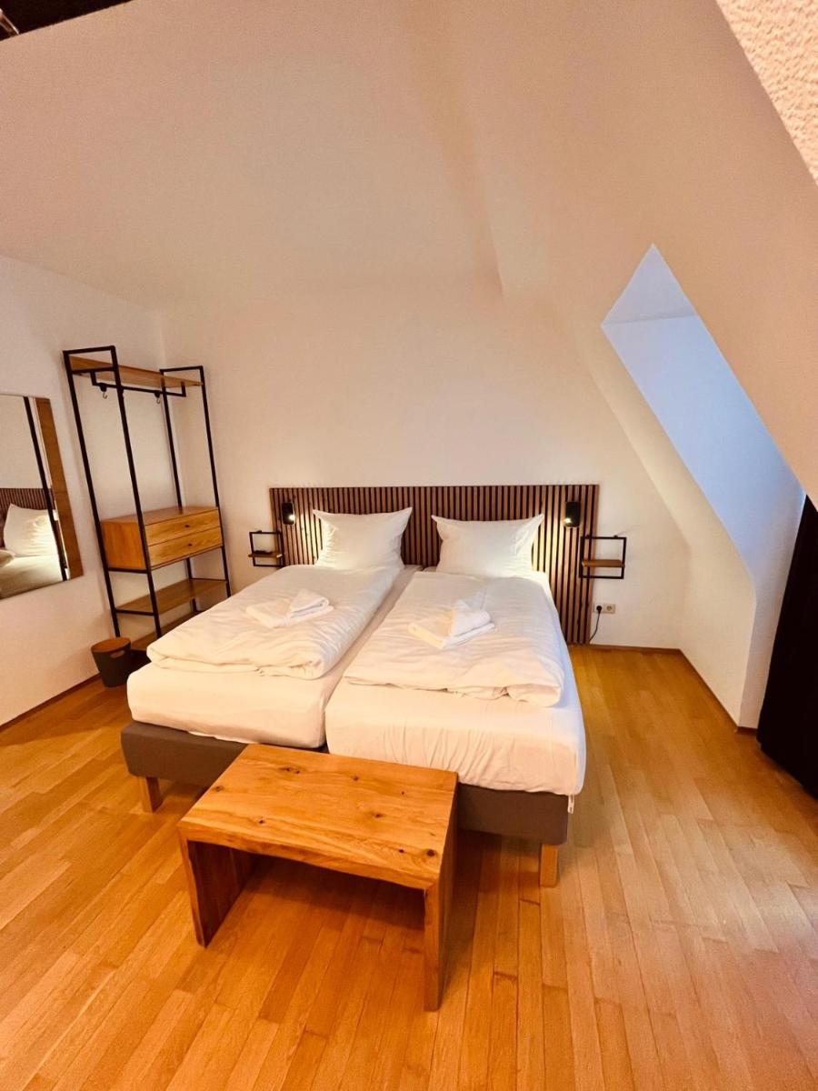 Hotel Zum Pfalzgrafen - Housity