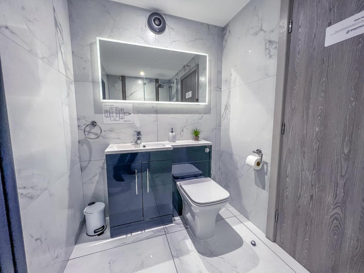 Quayside Hotel & Bar - Housity