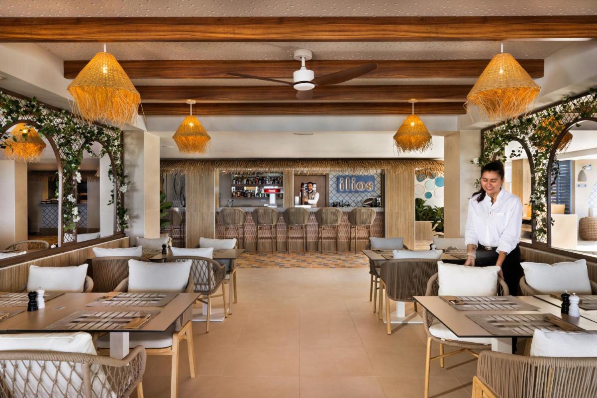 Clientes alojados en Hotel Riu Palace La Mola