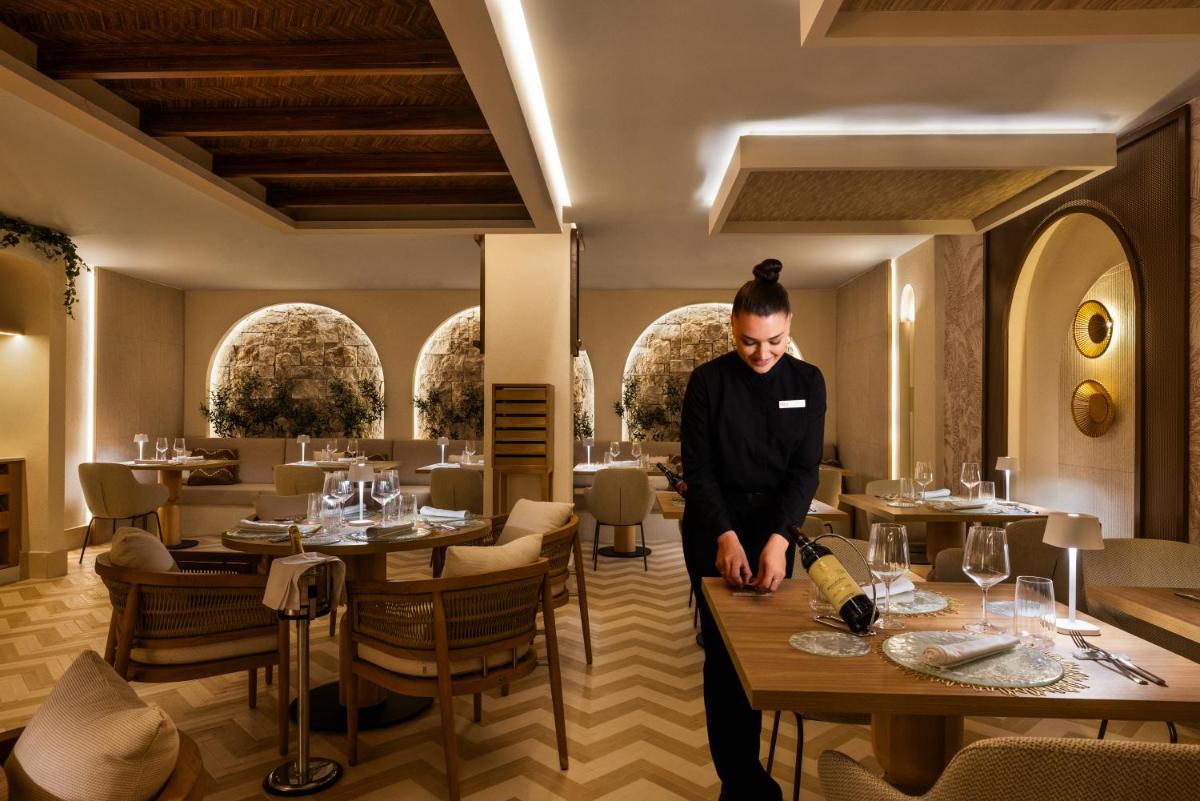 Clientes alojados en Hotel Riu Palace La Mola