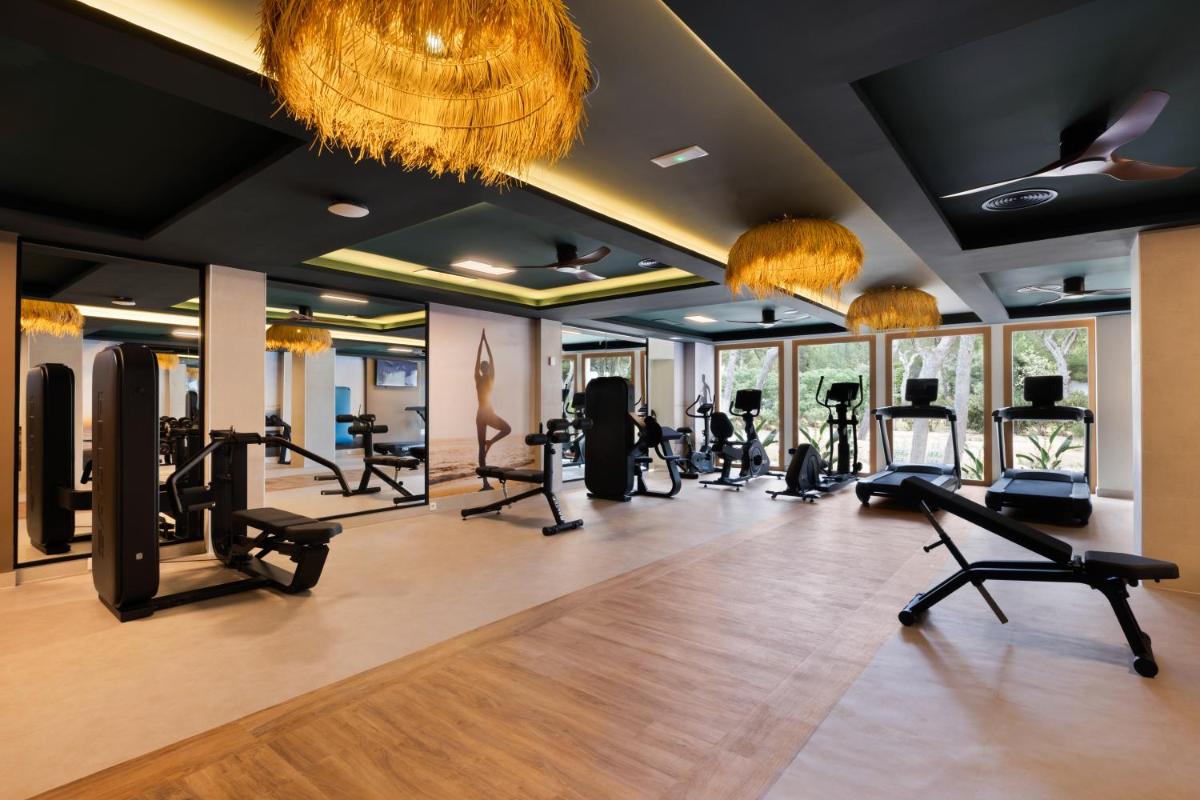 Gimnasio o instalaciones de fitness de Hotel Riu Palace La Mola
