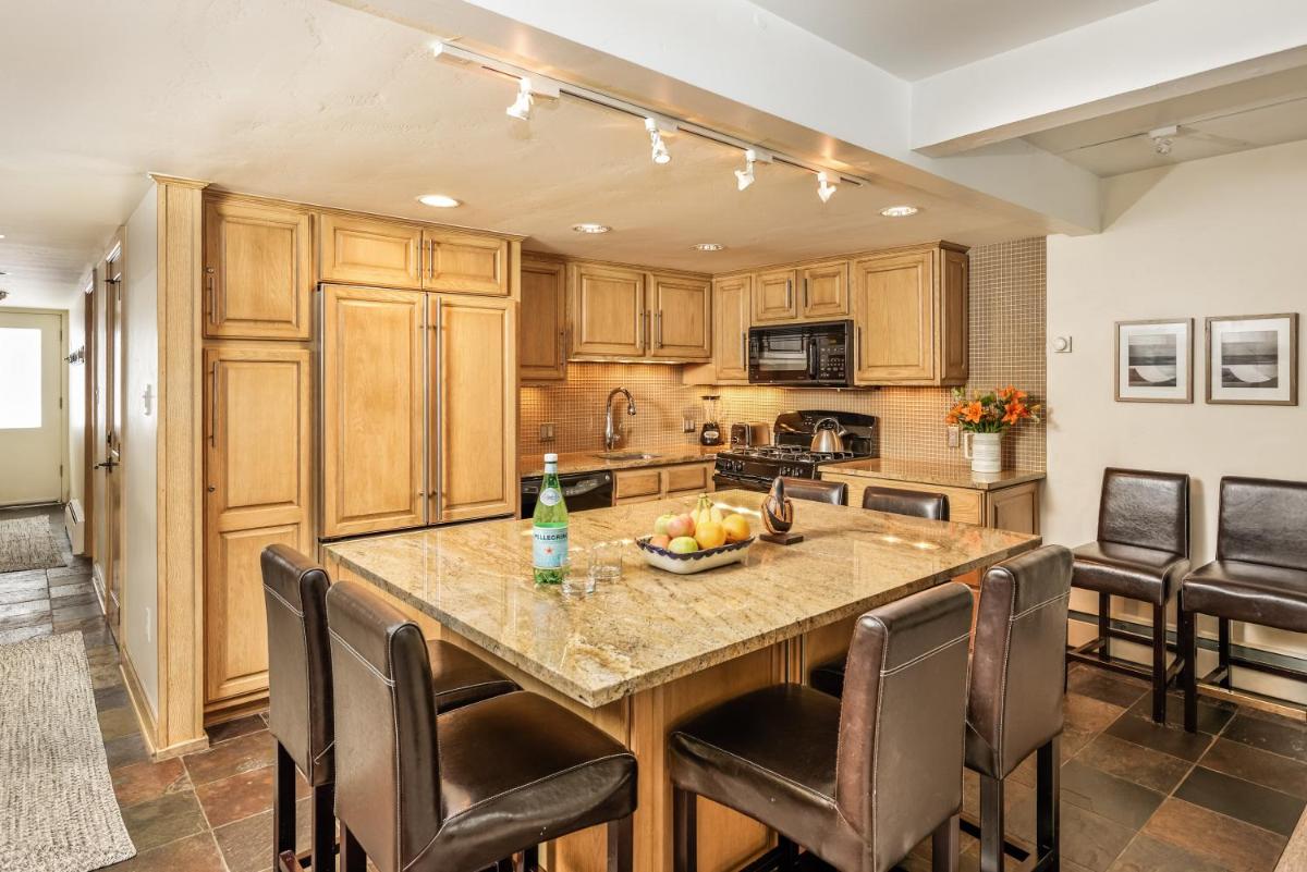 Standard 2 Bedroom - Aspen Alps #206 - Housity
