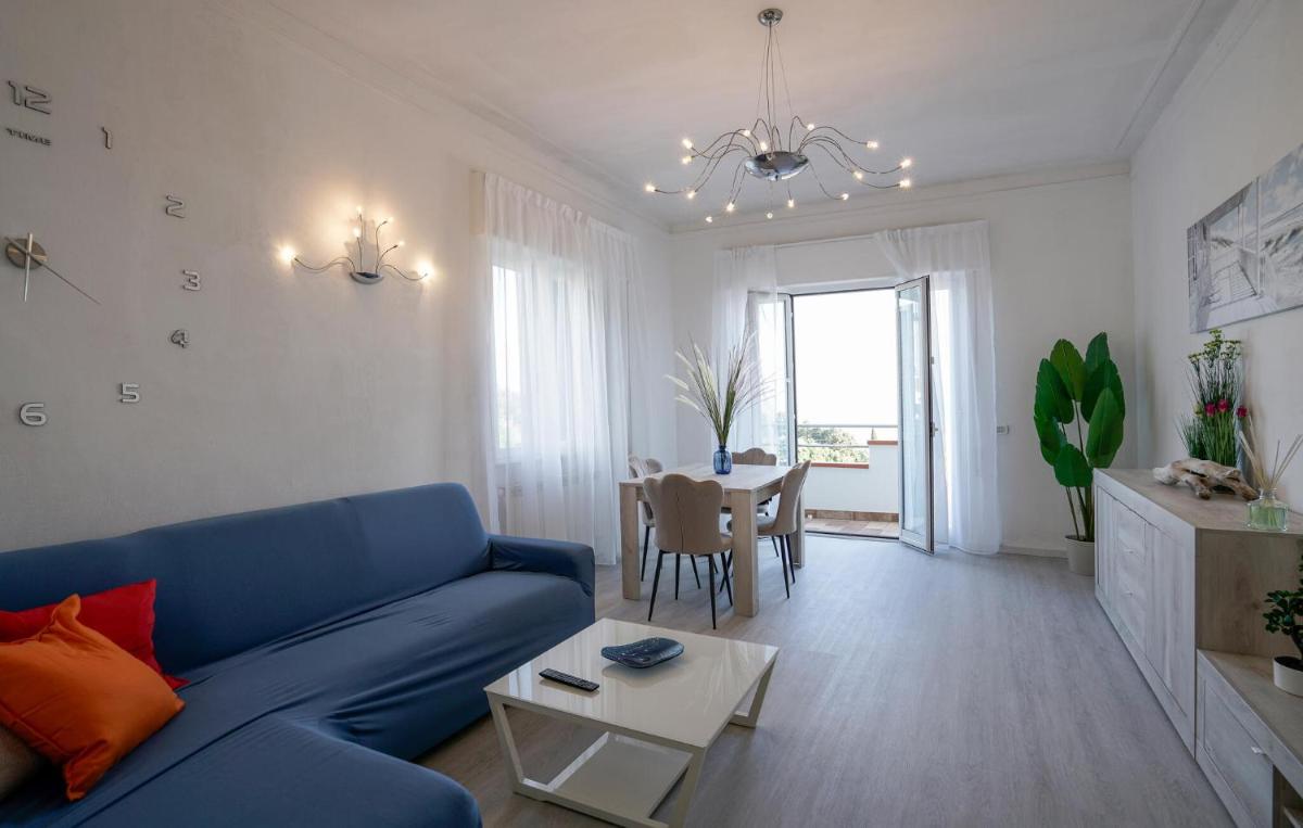 Beautiful Home In Corsanico - Housity