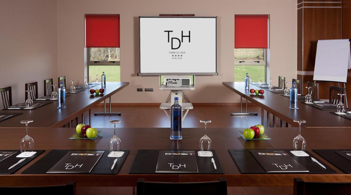 Zona business o sala de conferencias en Hotel Spa Norat Torre Do Deza 4* Superior