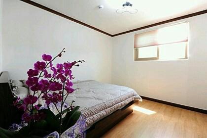 Suzy Pension - Housity