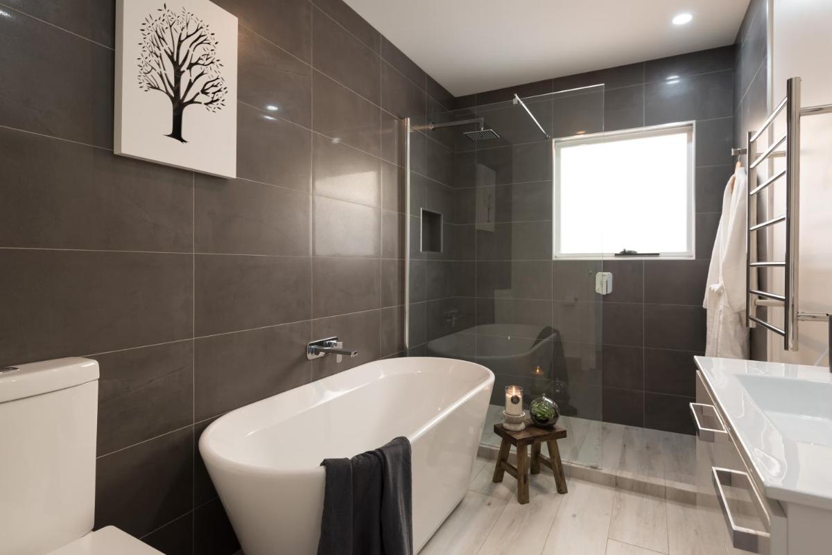 Penguin Beach House - Housity
