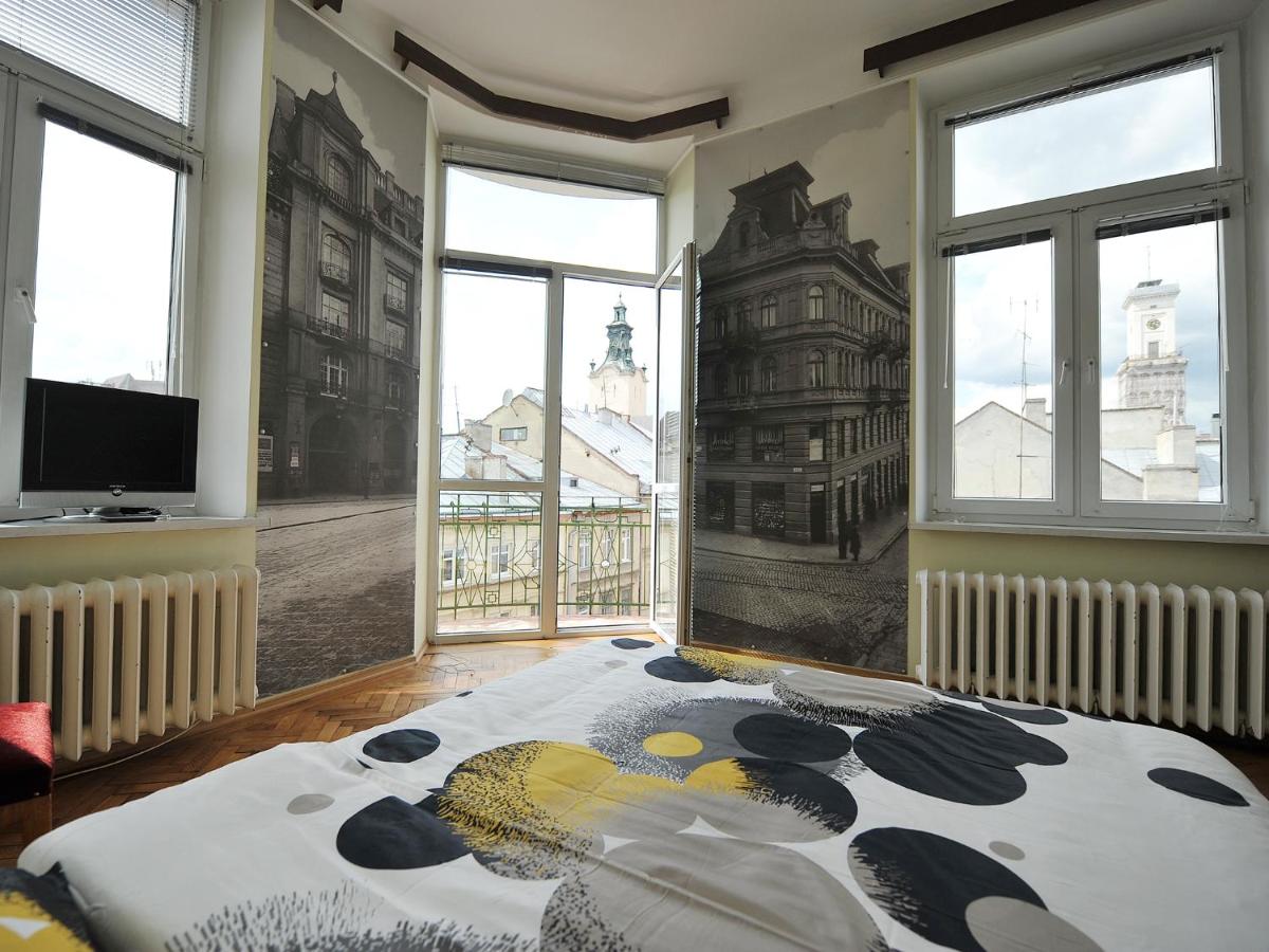 Halytska Street View 4-room Apartment - Housity