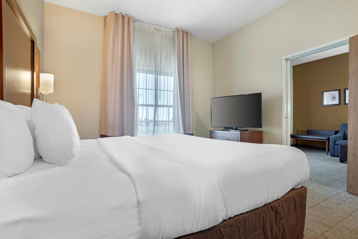 Comfort Suites Monroe - Housity