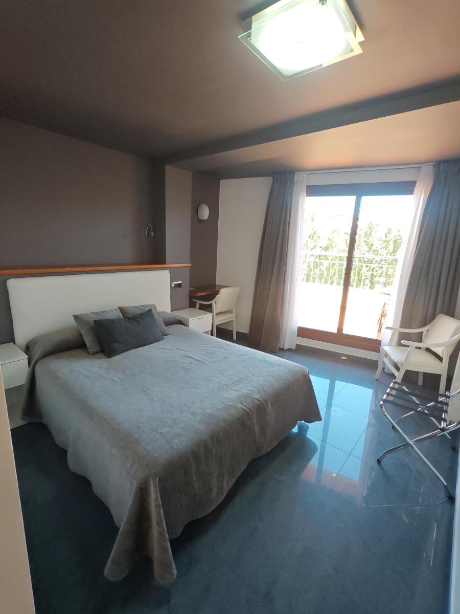 Hotel El Salt - Housity