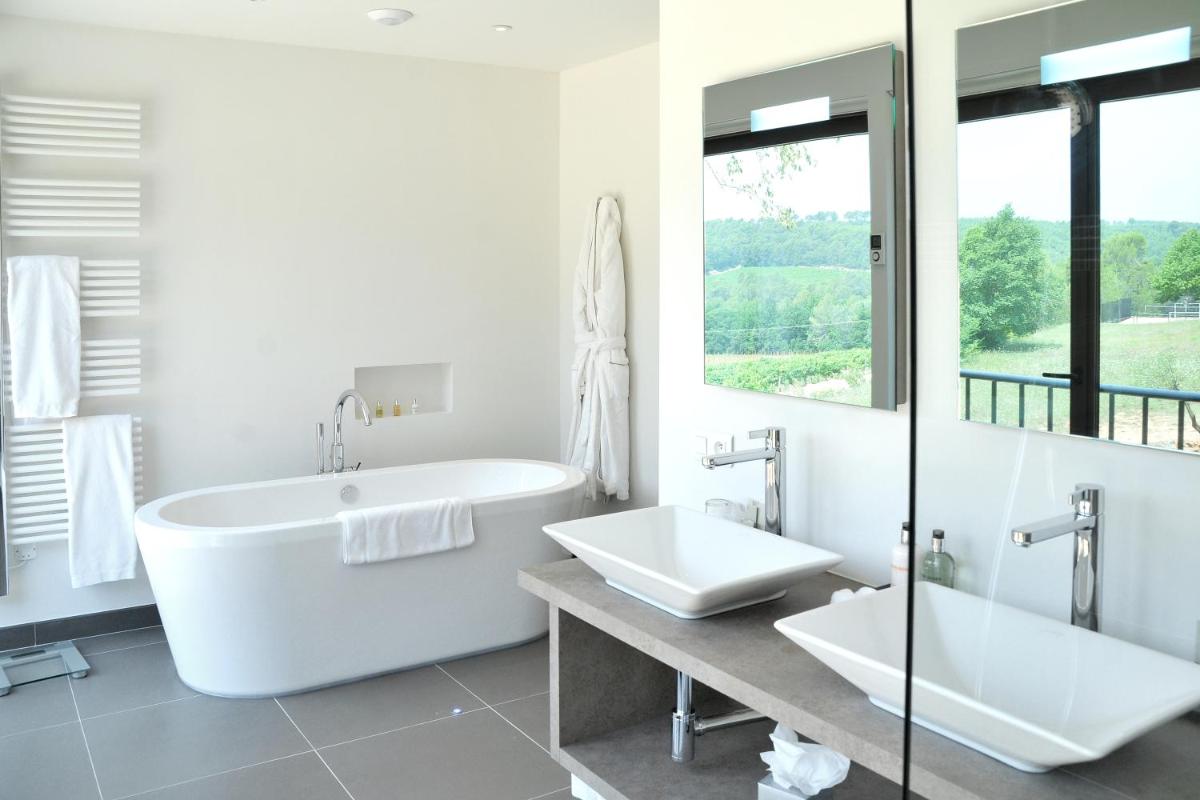 Salle de bains dans l'établissement Château de Berne