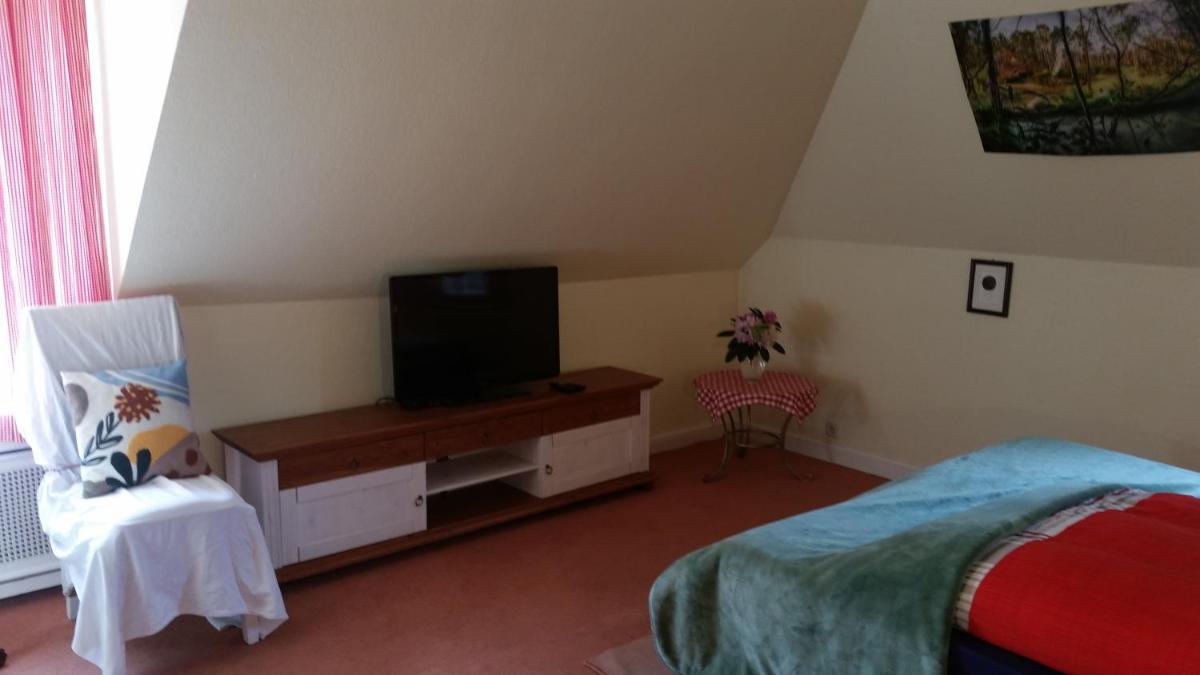 Zimmer mit Teichblick - Housity