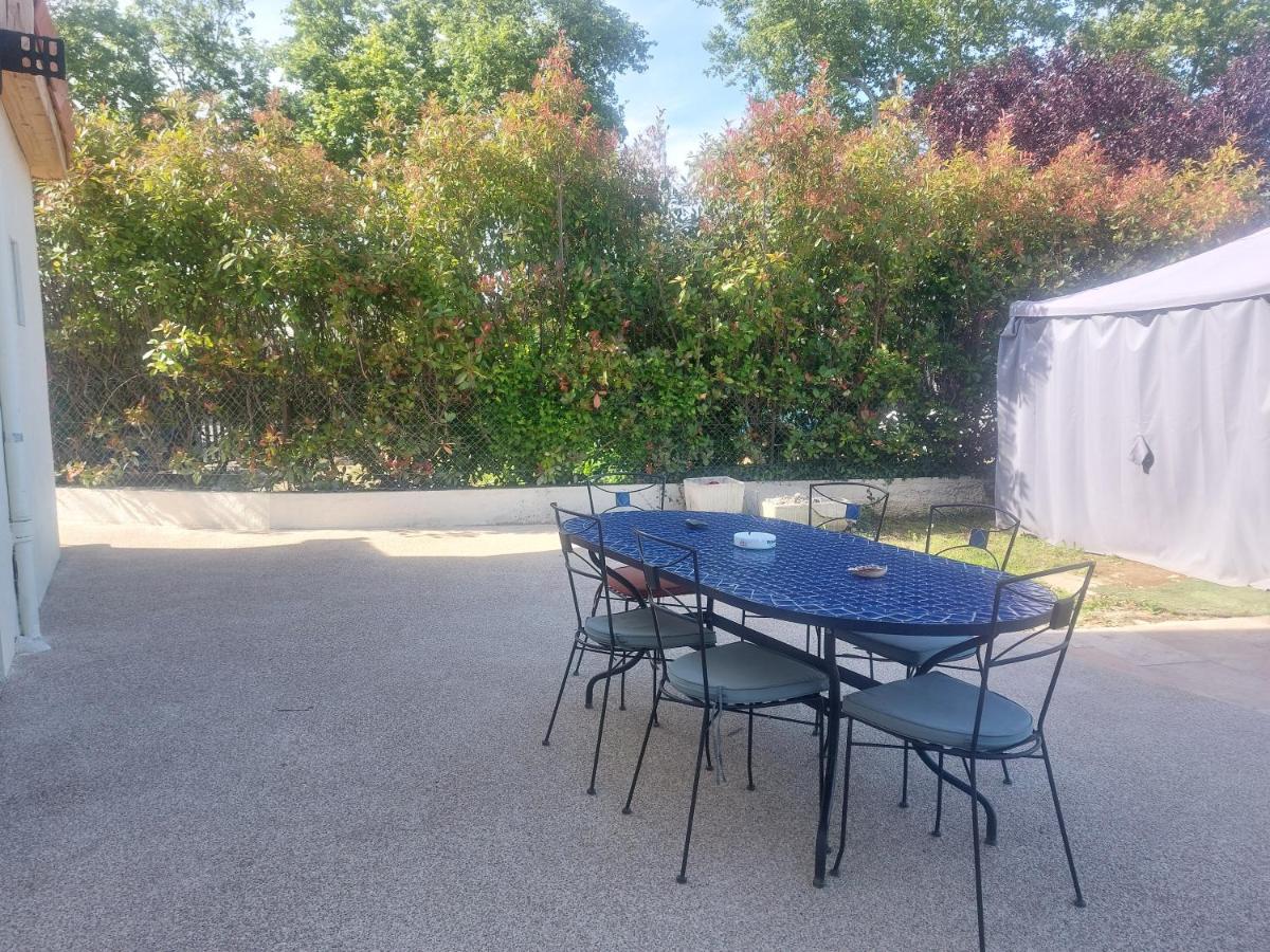 VILLA BELLA avec piscine et jacuzzi - Housity