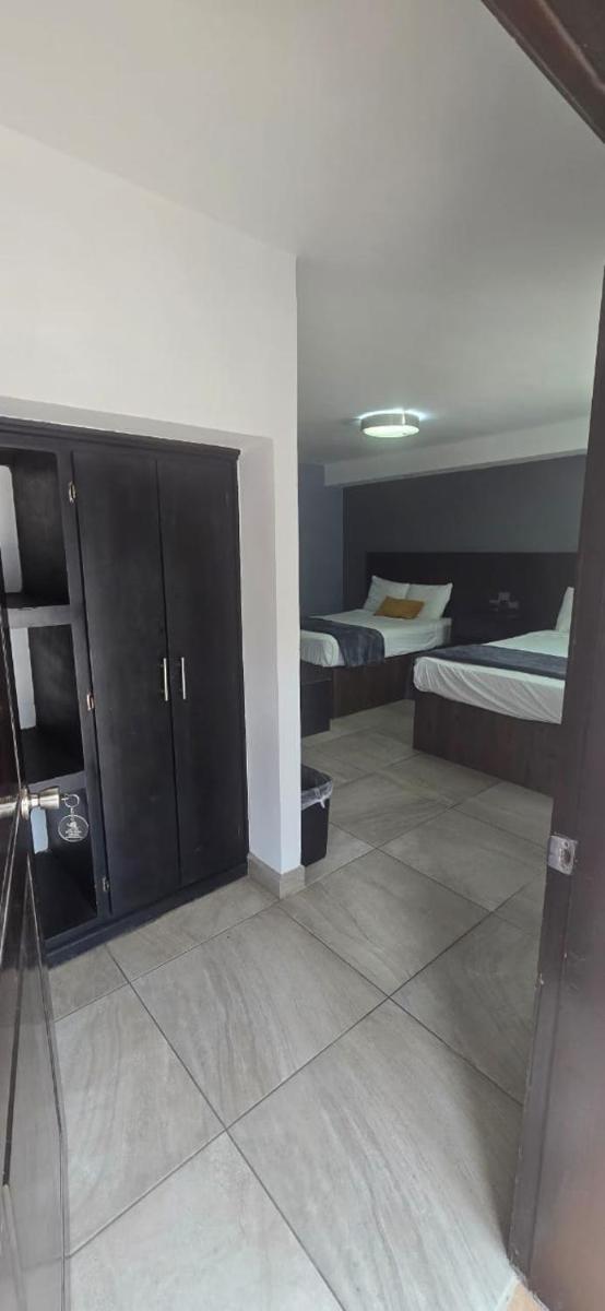 Hotel Senorial - Housity