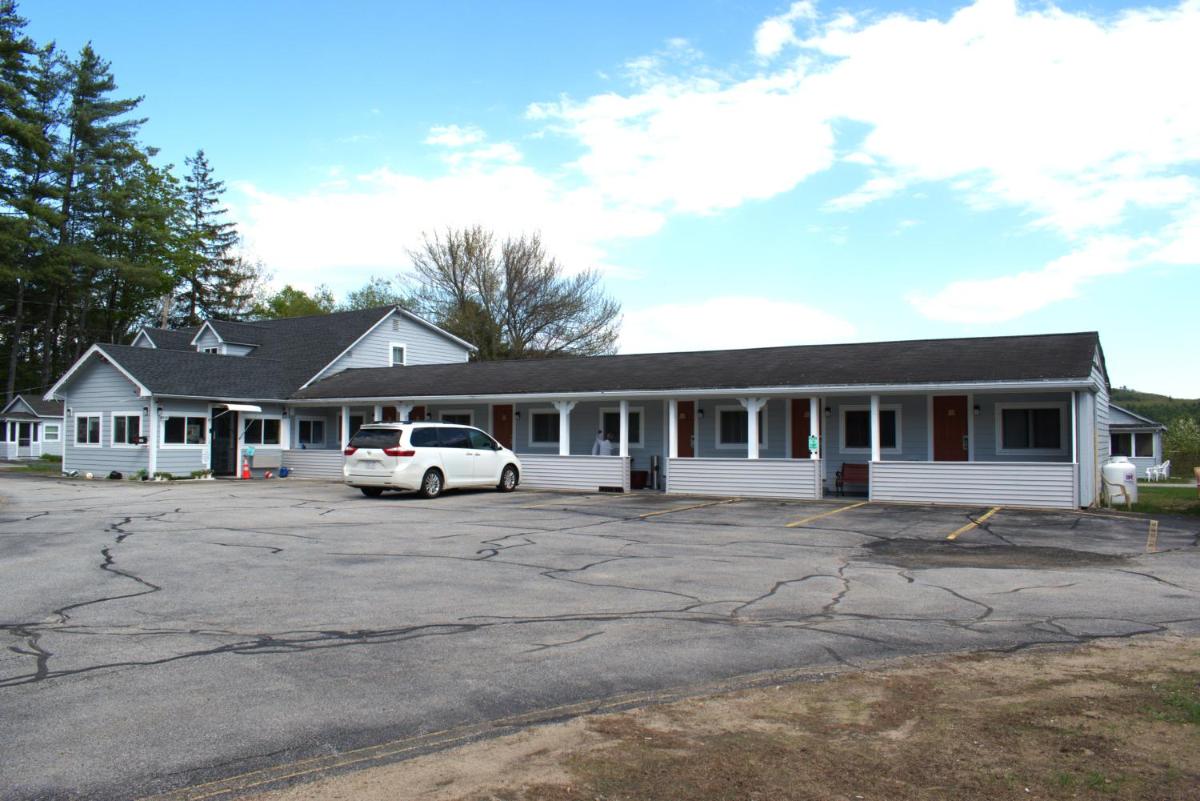 Pilgrim Inn & Cottages - Housity