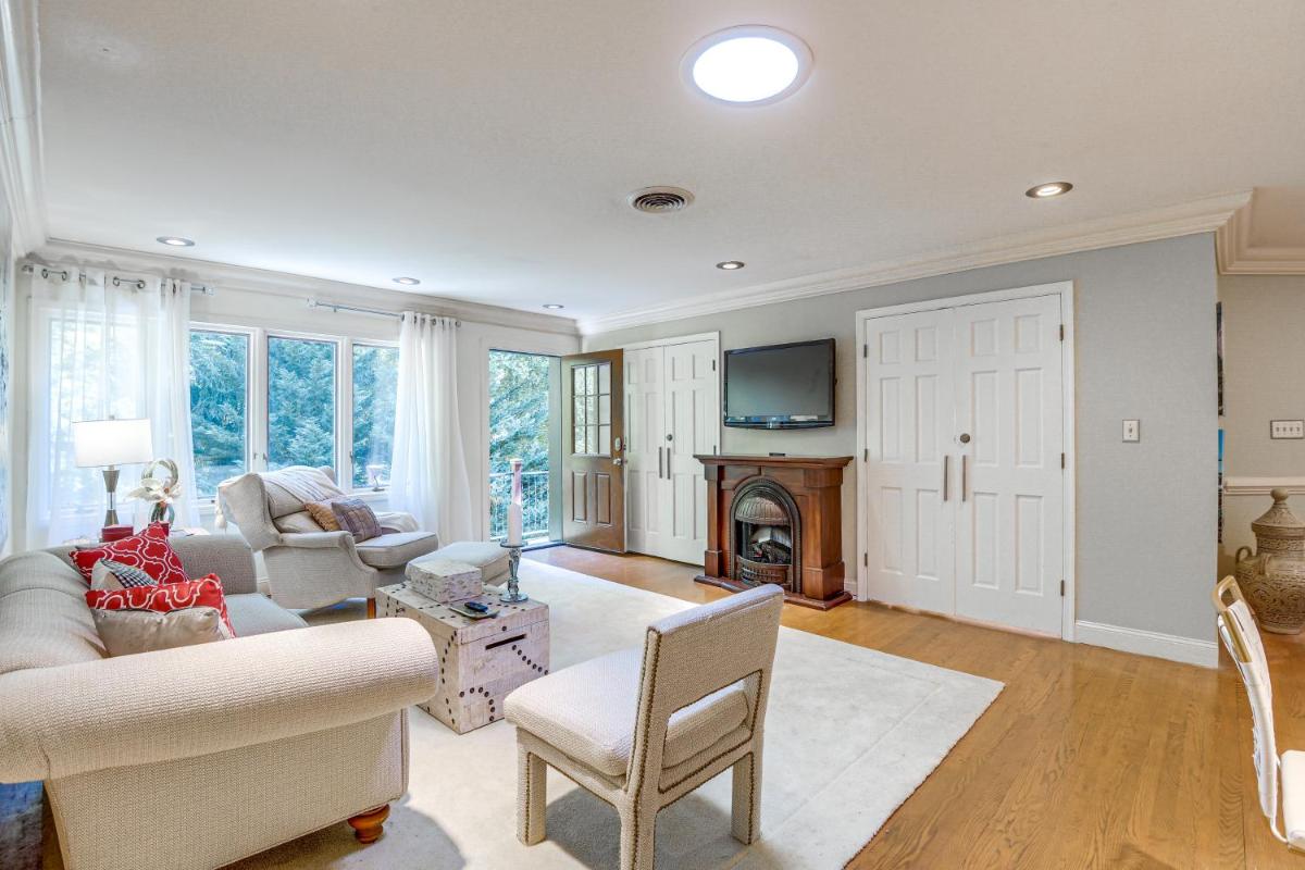 Quiet Getaway with Deck 18 Mi to Downtown Baltimore - Housity