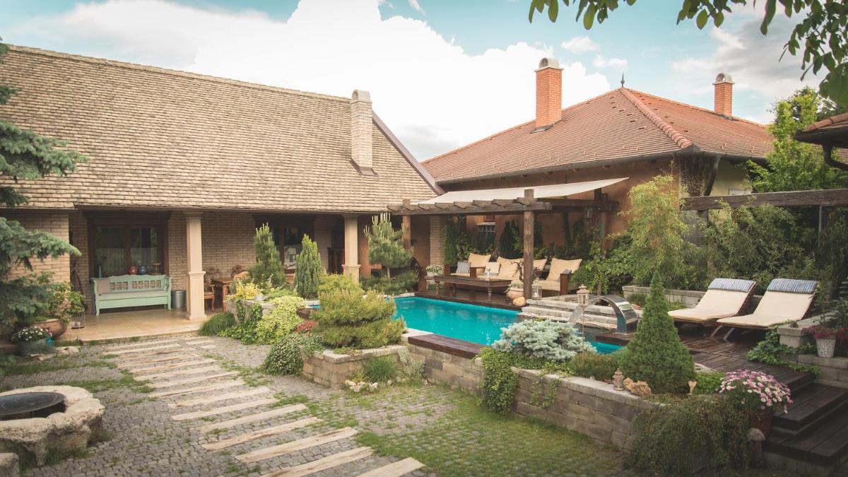 Luxus Wellness Apartman - Housity