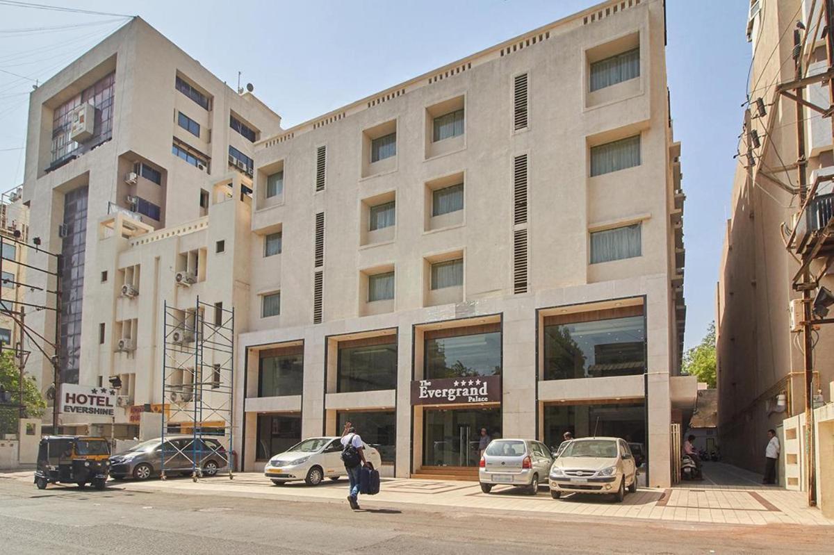 Hotel The Evergrand Palace - Housity