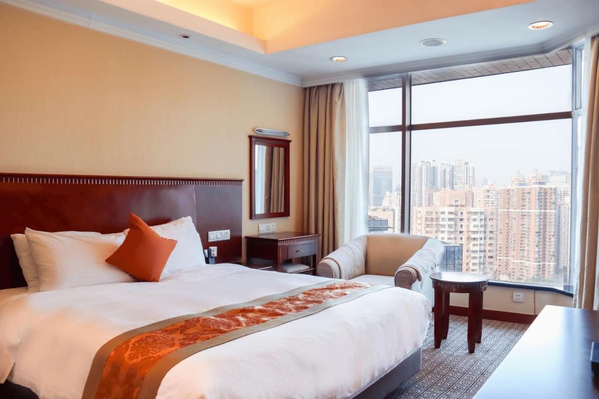 Ramada by Wyndham Pearl Guangzhou-Canton Fair Free Shuttle Bus - Housity