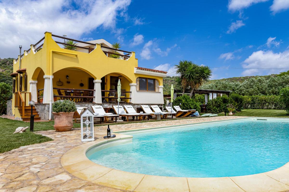 Villa Saige , piscina ad uso esclusivo, con idromassaggio - Housity