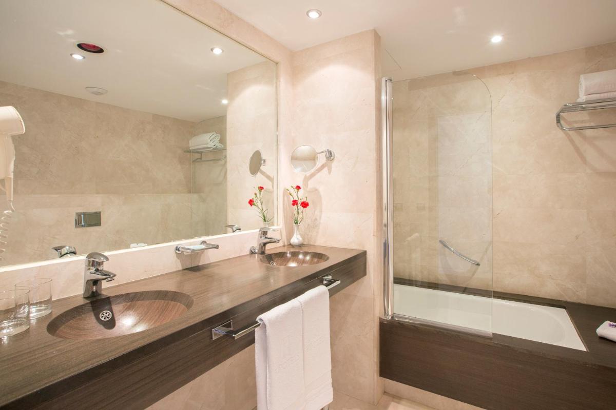 Un baño de Hipotels Cala Millor Park