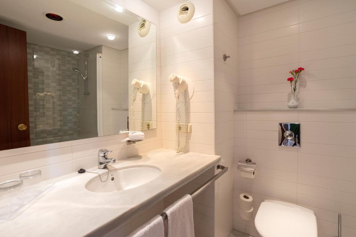 Un baño de Hipotels Dunas Aparthotel