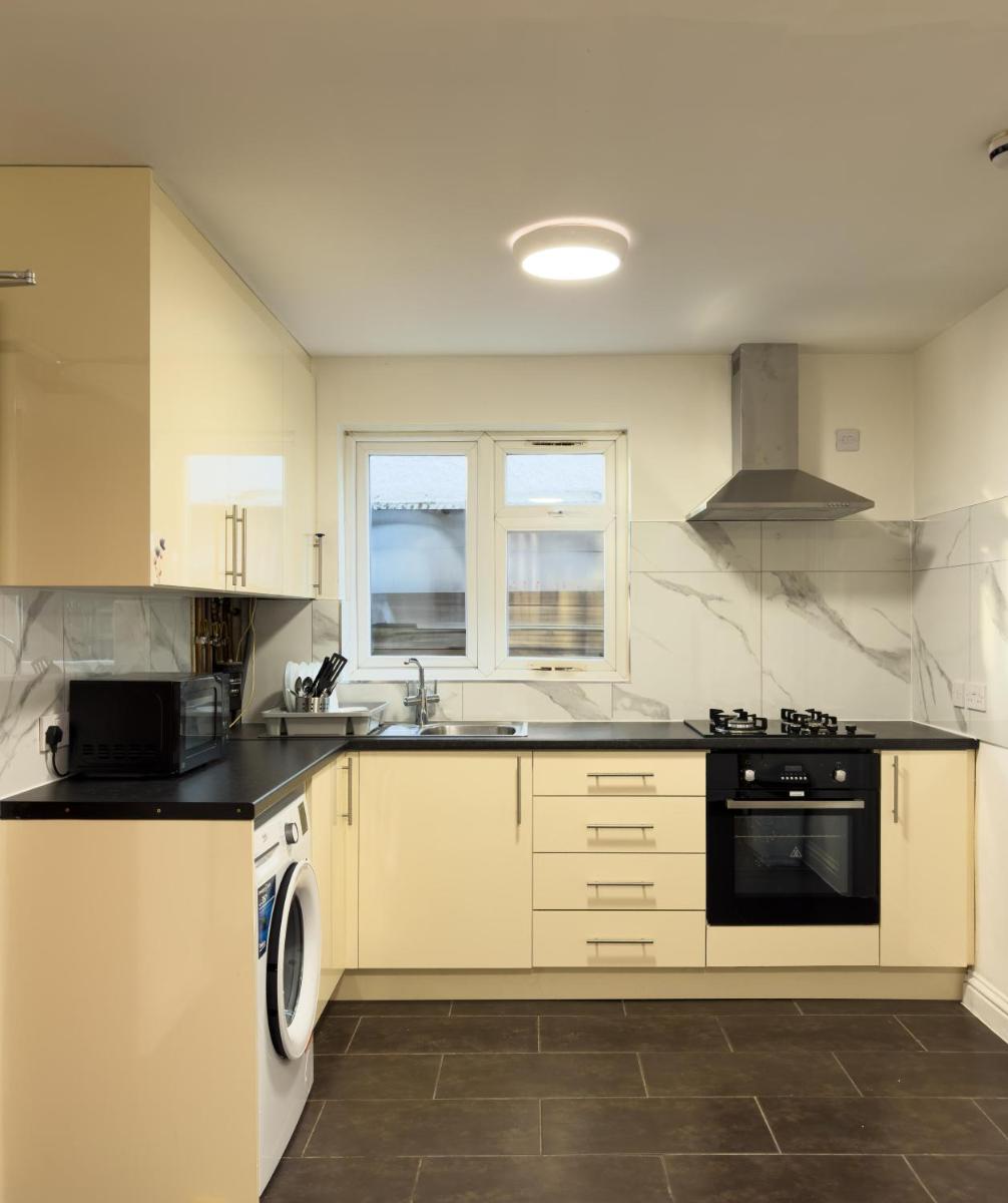 Heathrow Lodge BnB - Housity