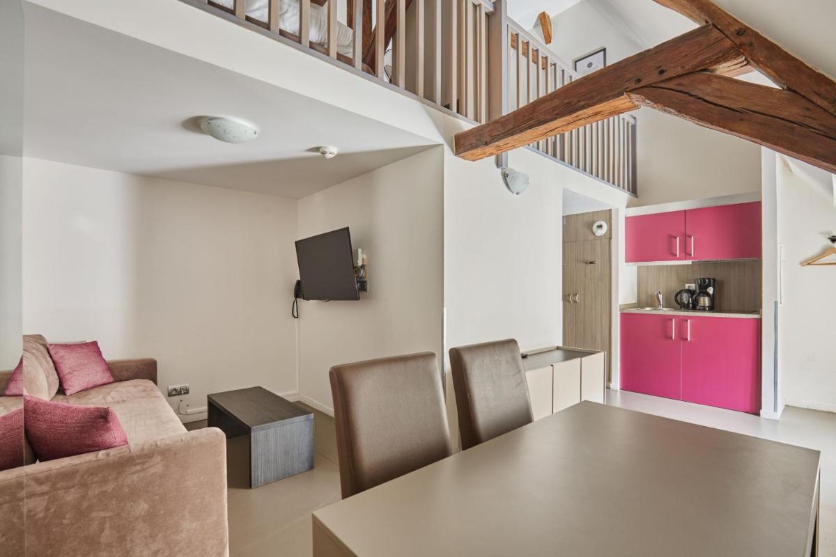 Cuisine ou kitchenette dans l'établissement Appart'hôtel Odalys City - Dijon Centre Les Cordeliers