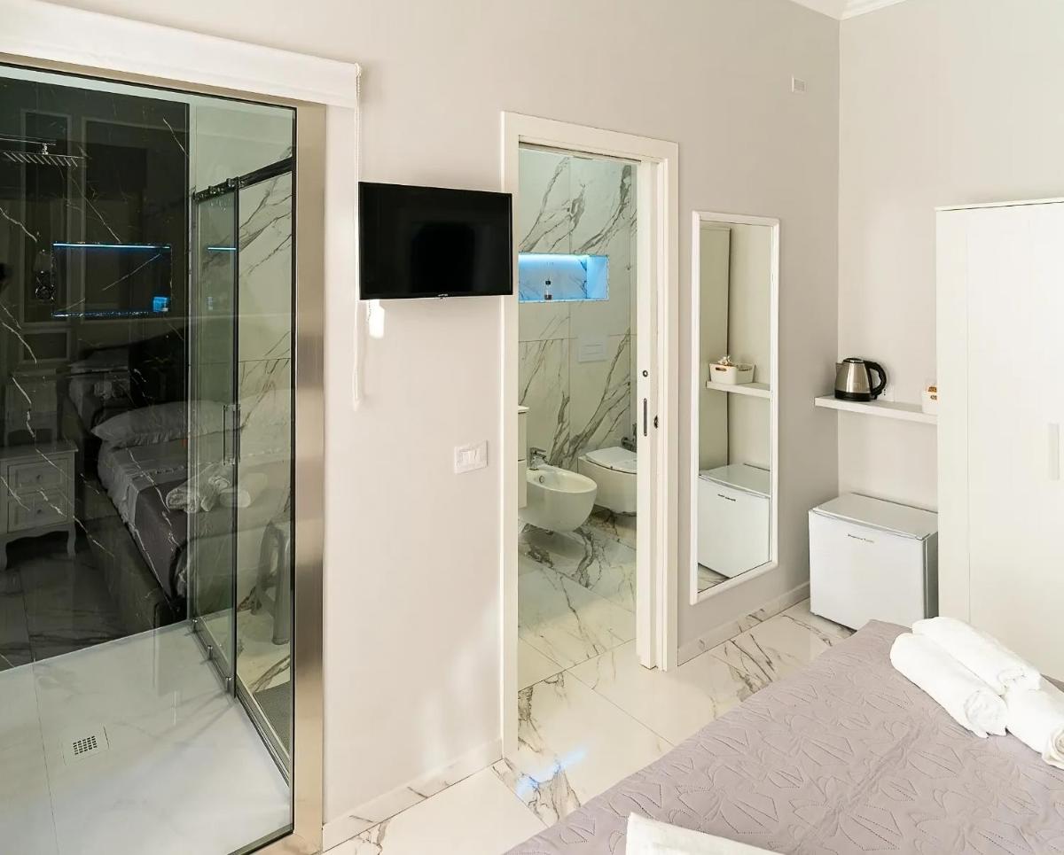 Elegance Room - Housity