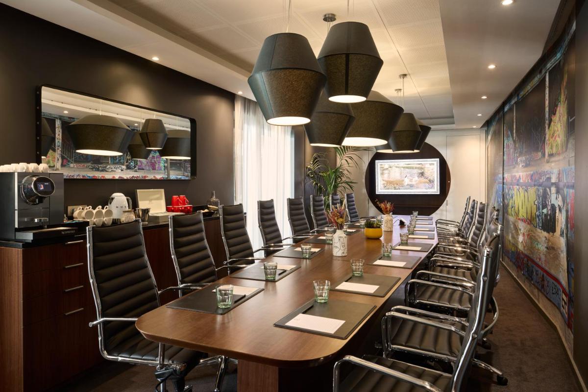 Cuisine ou kitchenette dans l'établissement Molitor Hotel & Spa Paris - MGallery Collection