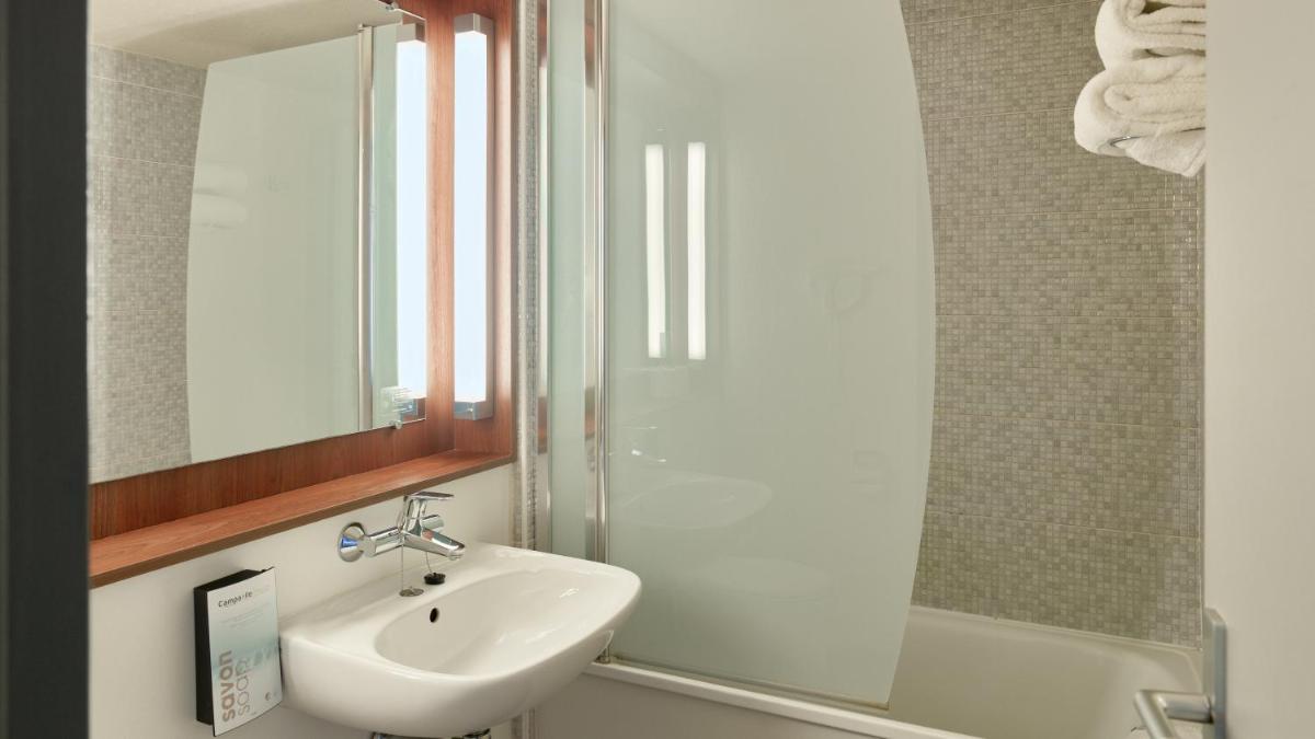 Campanile NATURE - Marne La Vallée - Chelles - Housity