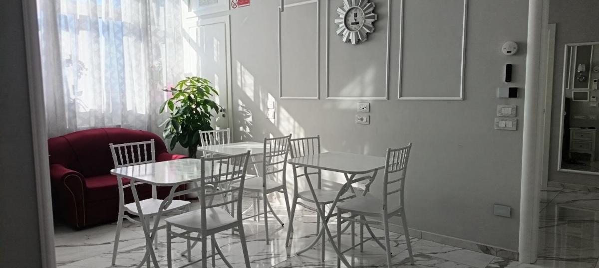 Elegance Room - Housity