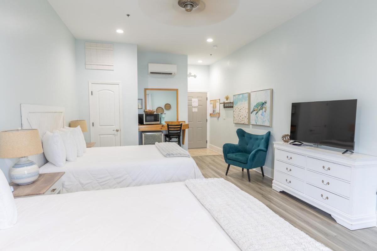 Hotel Whiskey in Pass Christian - Housity