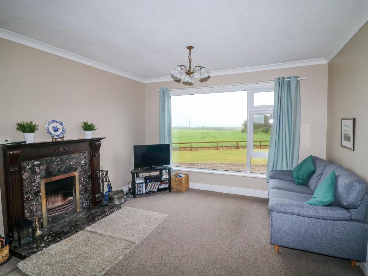 Findale - Housity