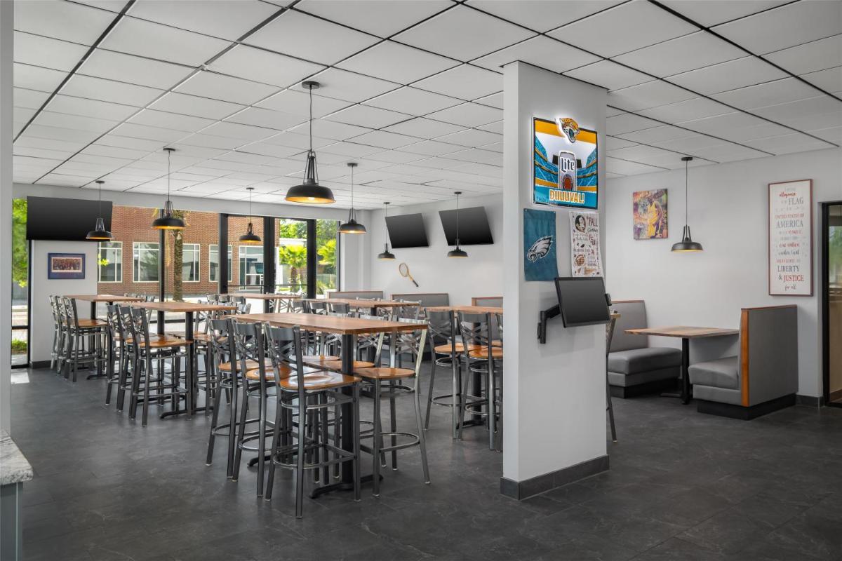 Home2 Suites By Hilton Jacksonville Downtown - Housity