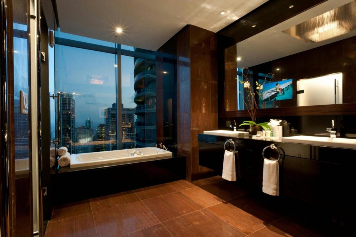 JW Marriott Marquis Miami - Housity