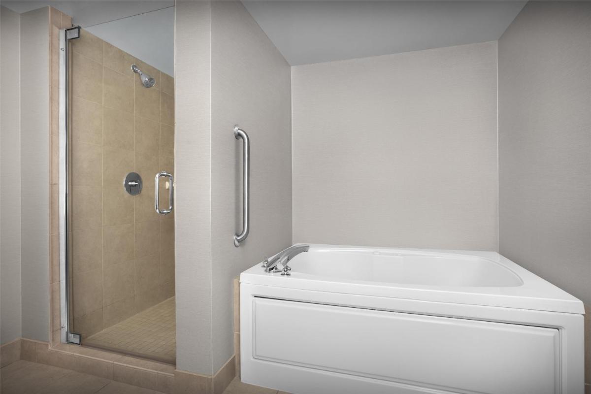 Hilton Garden Inn Denver Highlands Ranch - Housity