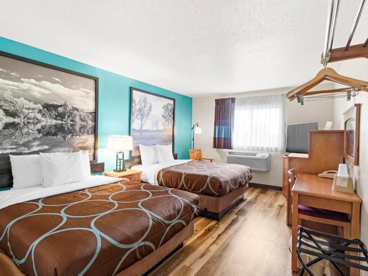 Super 8 by Wyndham Ogallala - Housity