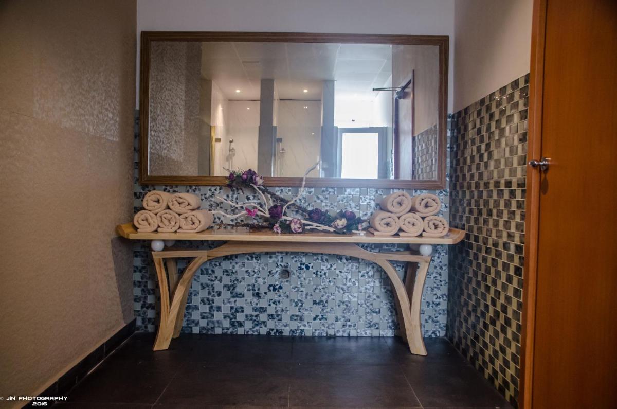 Hotel Inter Tete - Housity